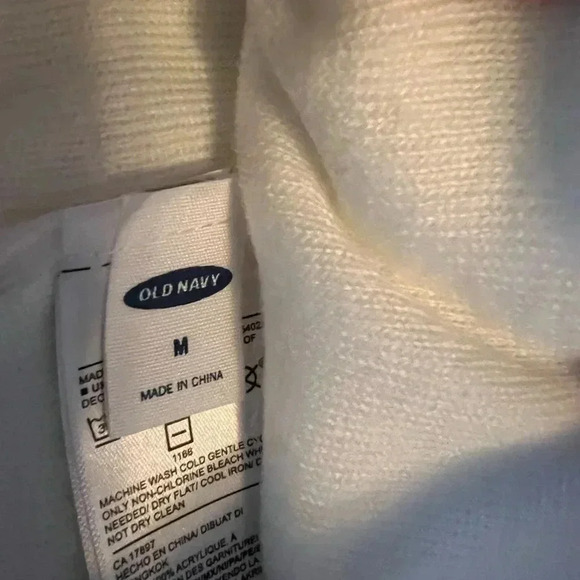 BUNDLE: 2 Old Navy animal stocking hats for kids - Picture 8 of 9